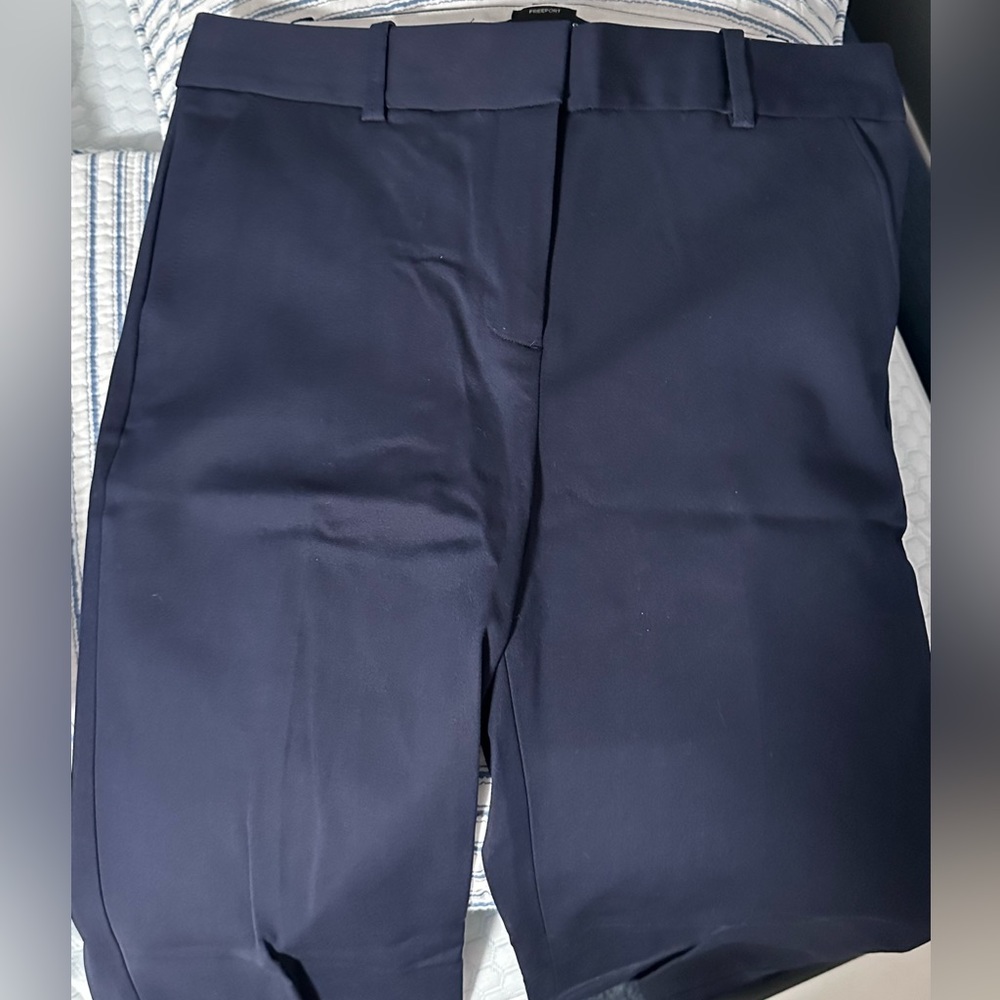 Women’s navy Talbots Freeport pants